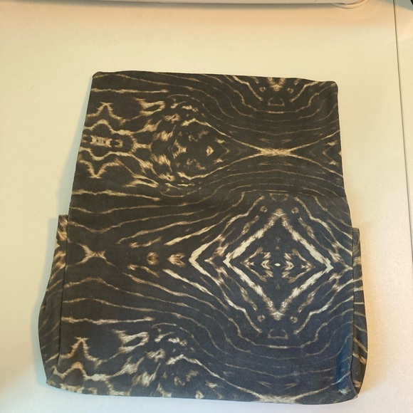H&M Limited Edition Zebra Print Suede Clutch - Picture 9 of 13